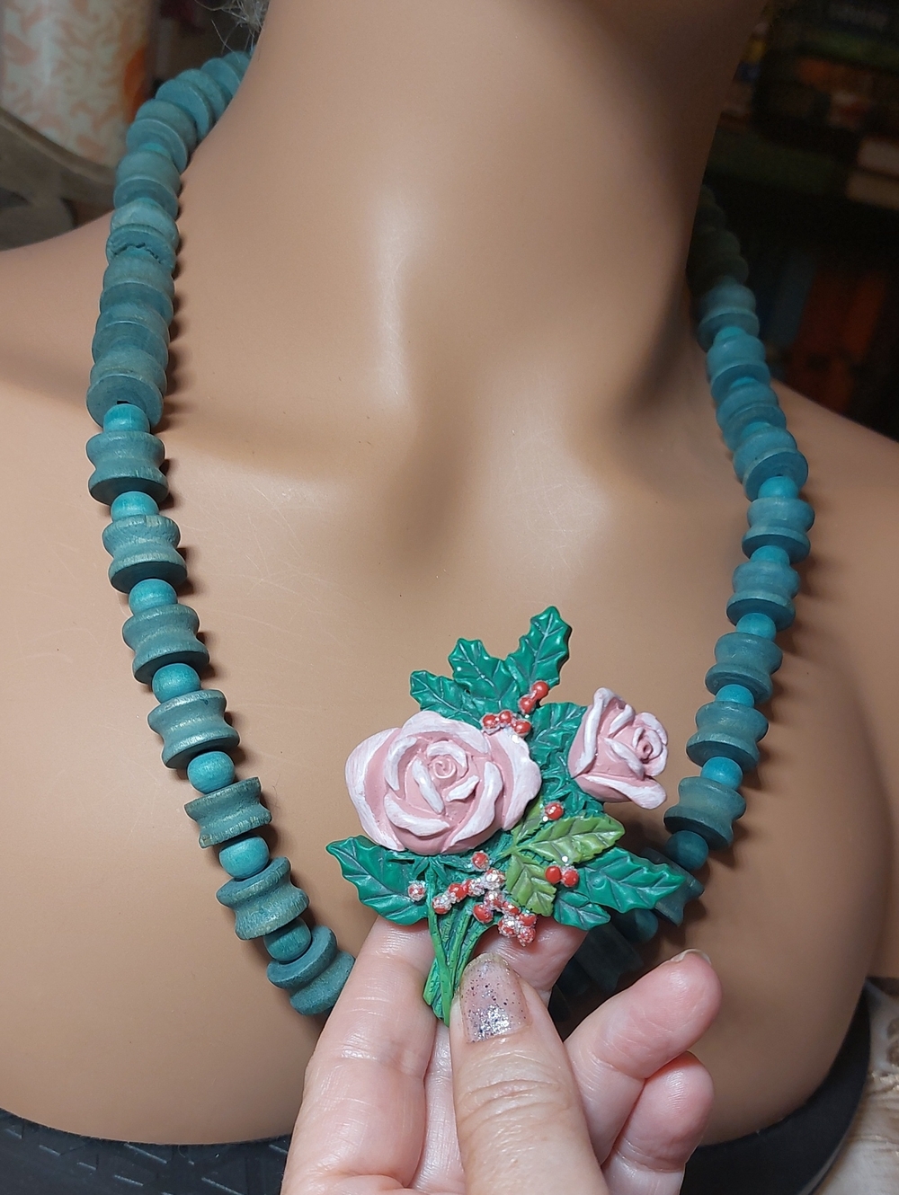Cottage Core Vintage Green Wood Bead Necklace And Pink Rose Brooch